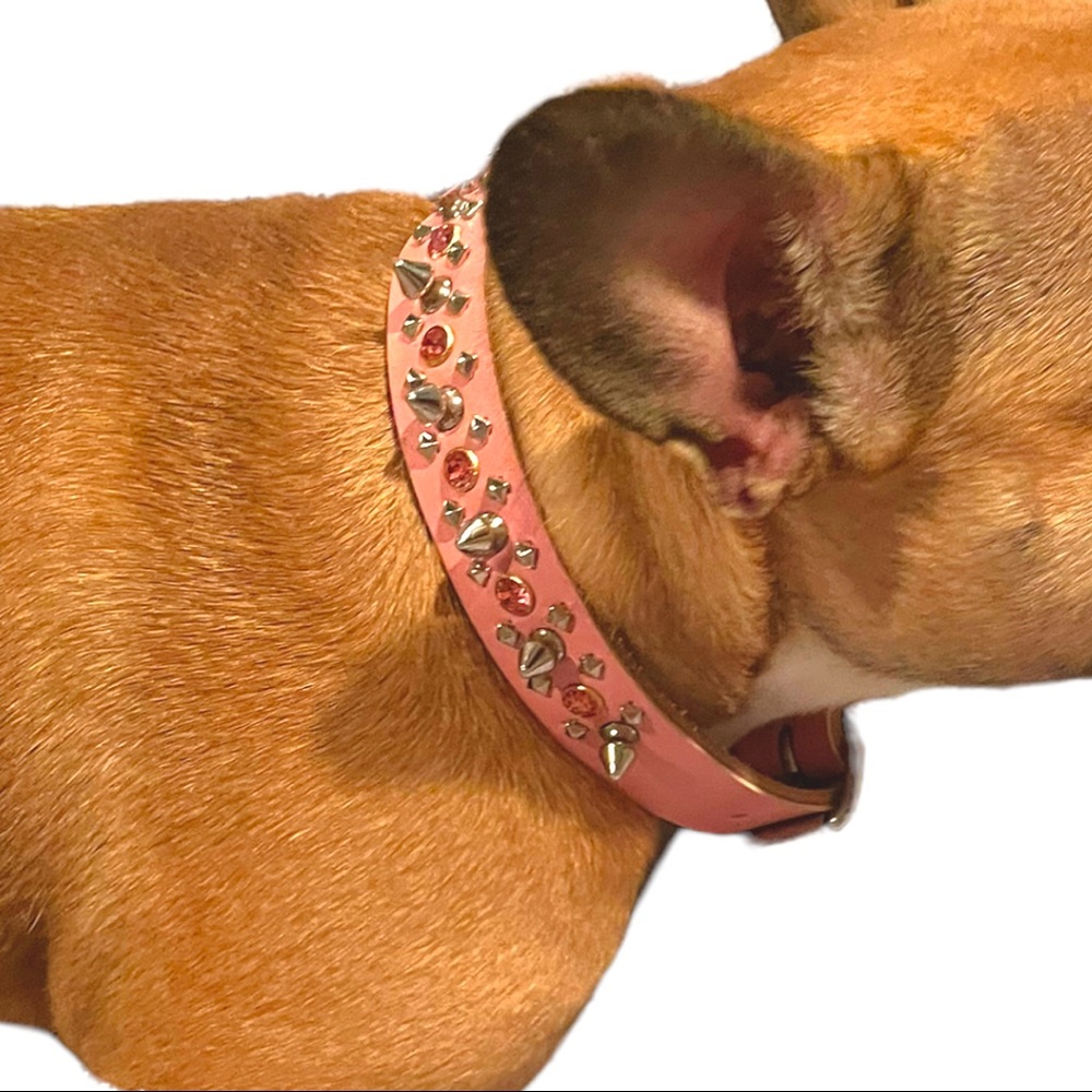 Wednesdays We Wear Pink collar